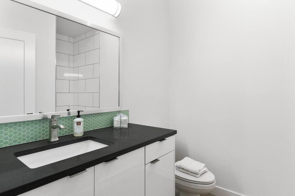 Large Studio Rooftop & Poolside - Walk To Old Town Scottsdale Eksteriør bilde
