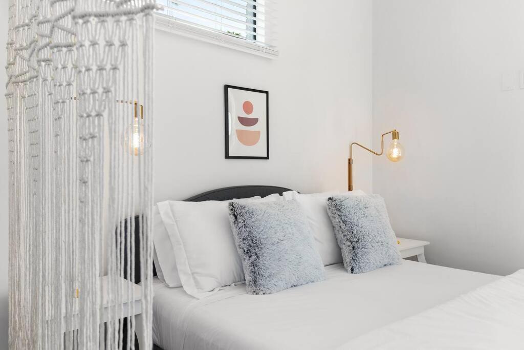 Large Studio Rooftop & Poolside - Walk To Old Town Scottsdale Eksteriør bilde