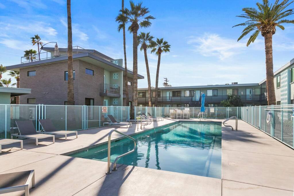 Large Studio Rooftop & Poolside - Walk To Old Town Scottsdale Eksteriør bilde